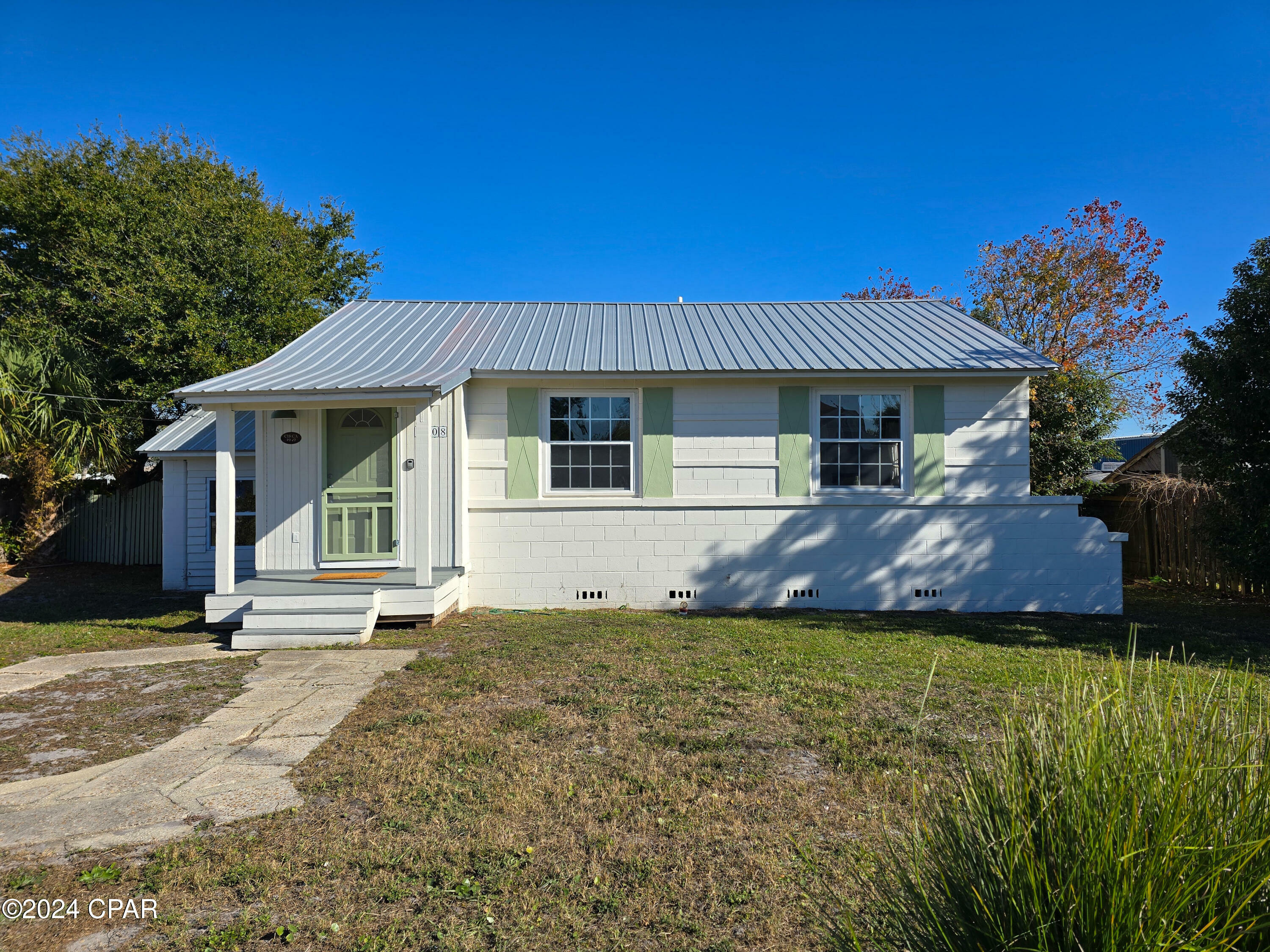 Property Photo:  1108 McKenzie Avenue  FL 32401 