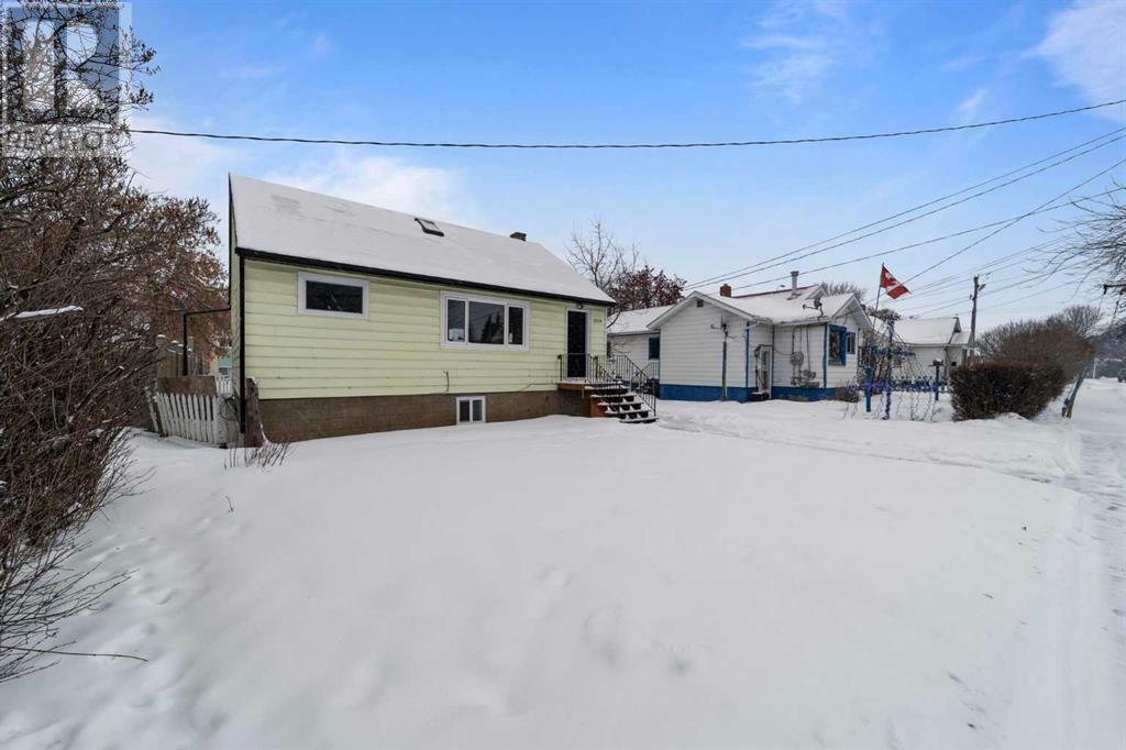 Property Photo:  5219 50 Avenue  AB T4V 0T1 