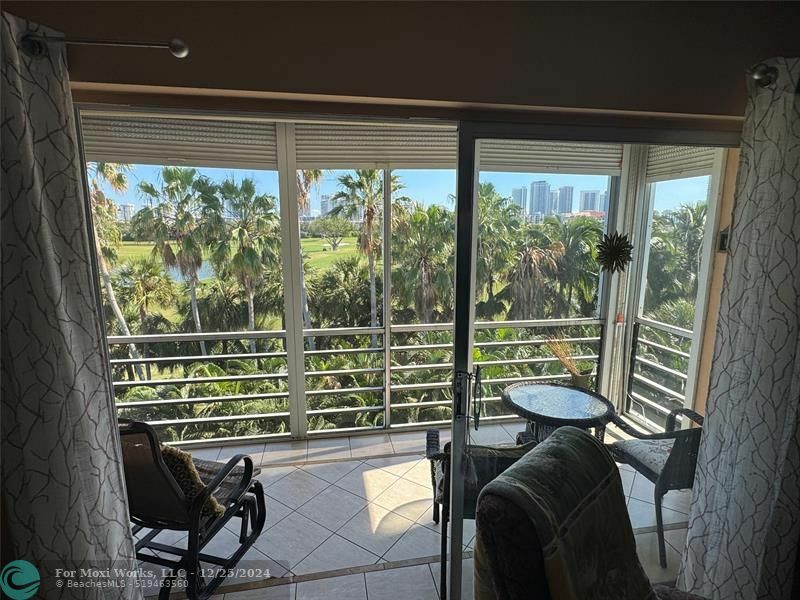 Property Photo:  600 NE 14th Ave 517  FL 33009 