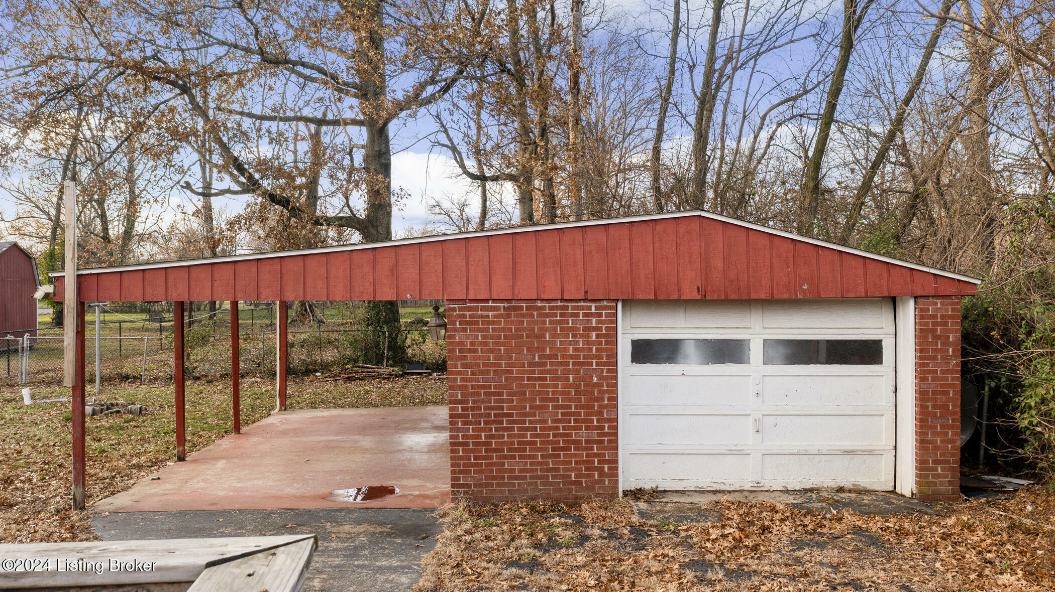 Property Photo:  4434 Lynnview Dr  KY 40216 