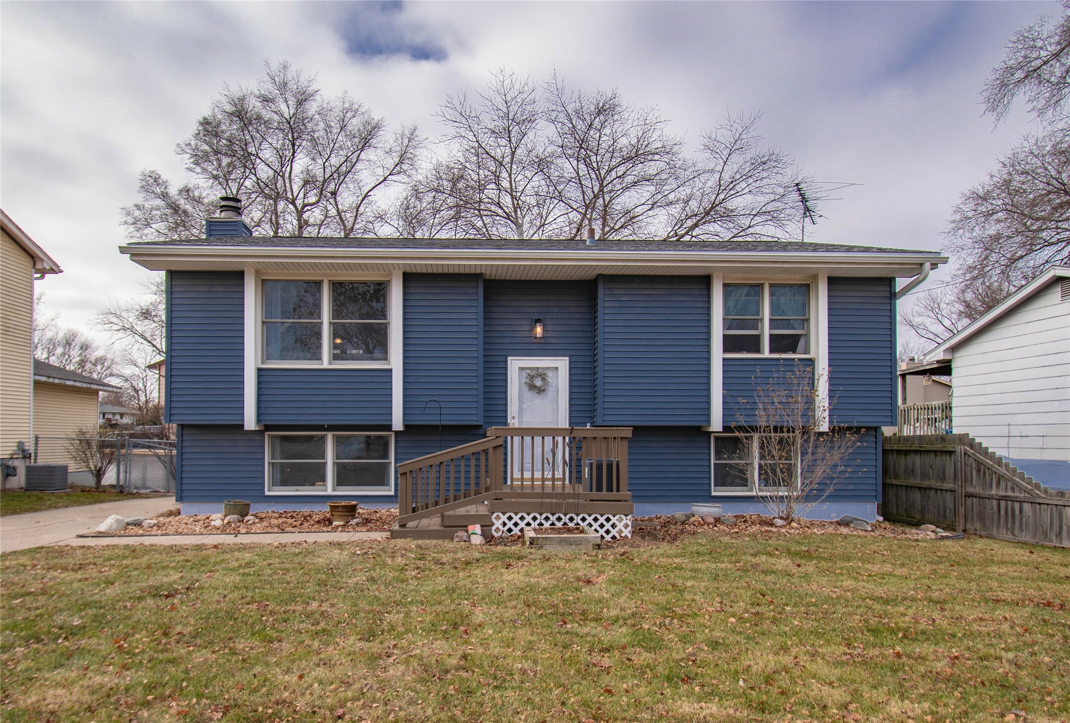 Property Photo:  6012 SW 12th Street  IA 50315 