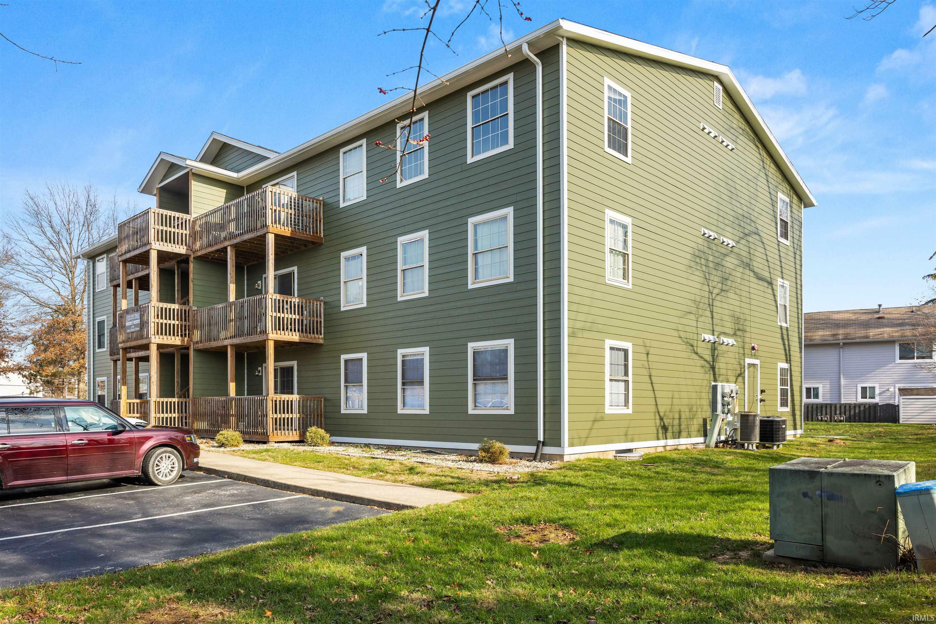 3230 E John Hinkle Place 3  Bloomington IN 47408-2632 photo