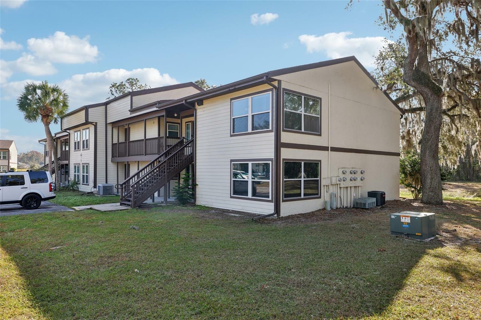 Property Photo:  22204 Sandalwood Drive 22204  FL 34785 