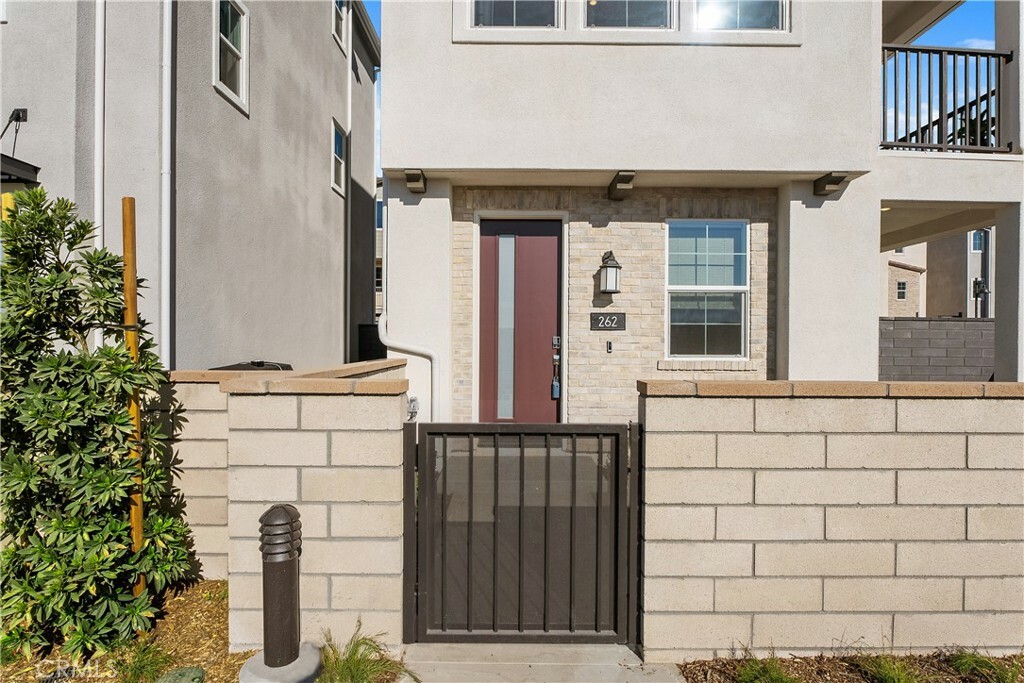 Property Photo:  262 Heartland Way  CA 92694 