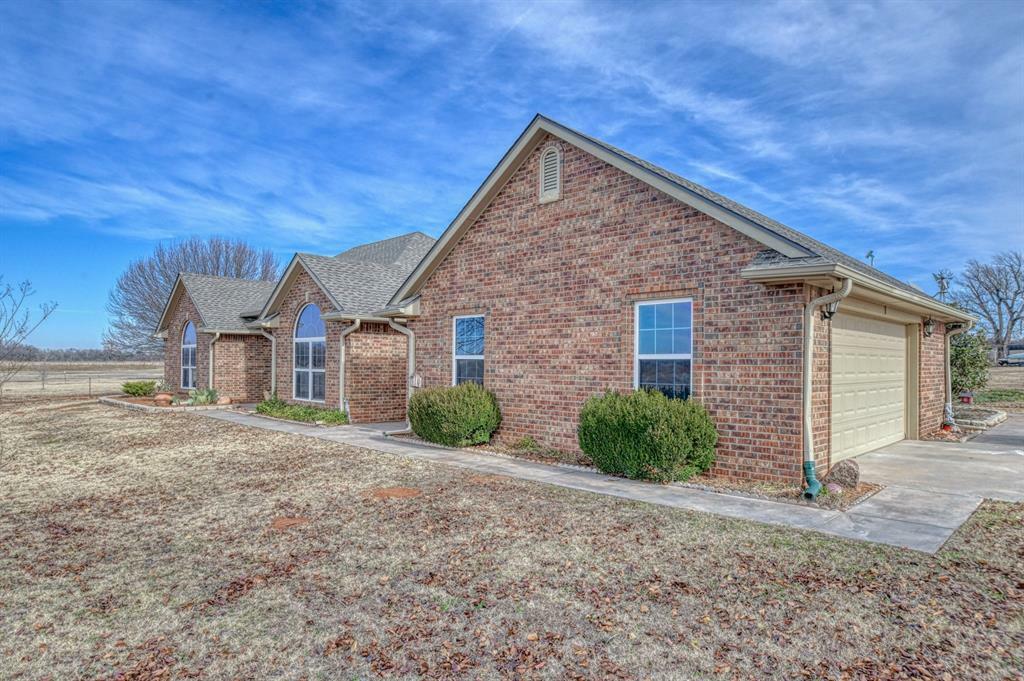 Property Photo: 2761 County Street 2940 OK 73010