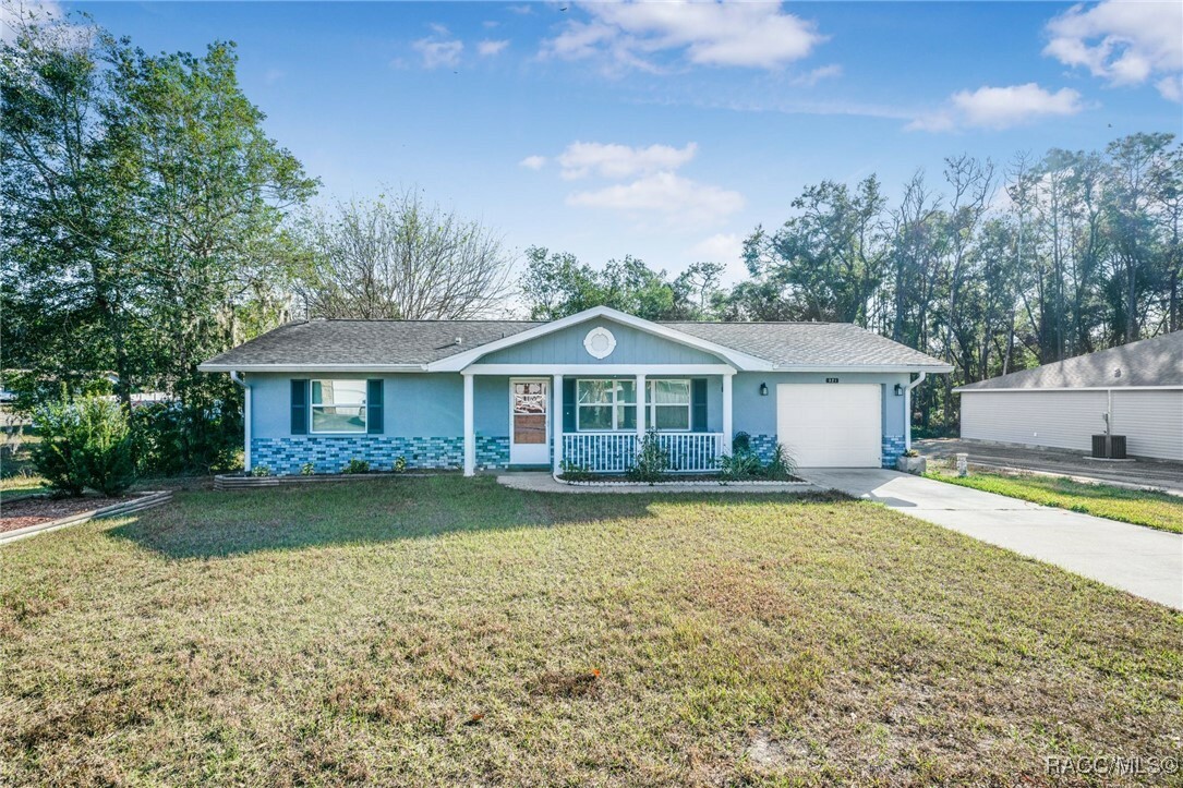 Property Photo:  321 E Inverness Boulevard  FL 34452 