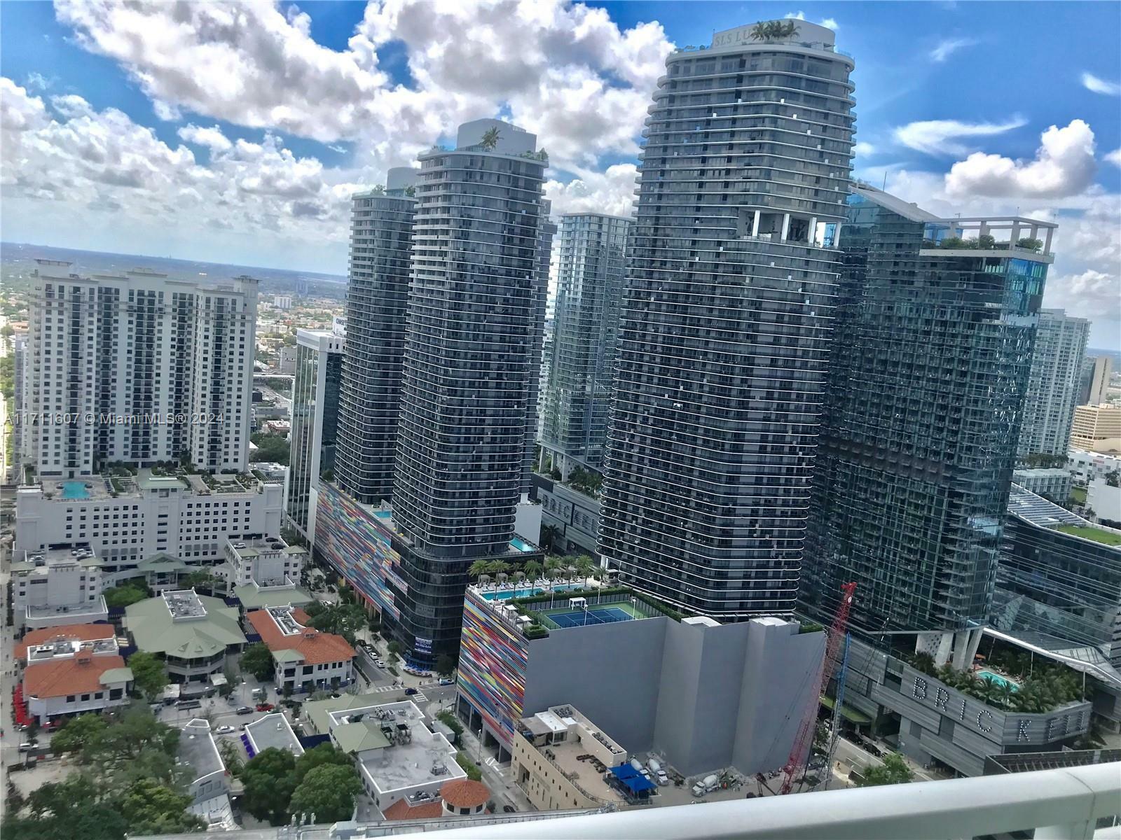 Property Photo:  951 Brickell Ave 4107  FL 33131 