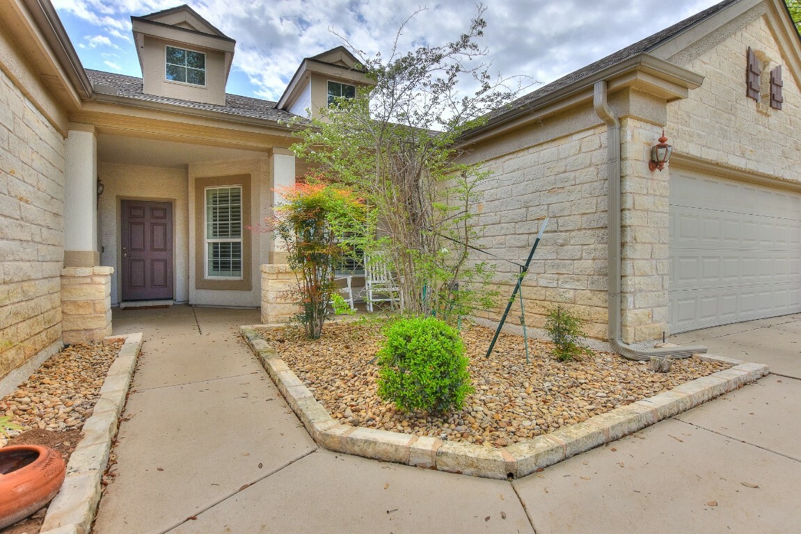 Property Photo:  200 San Saba Drive  TX 78633 