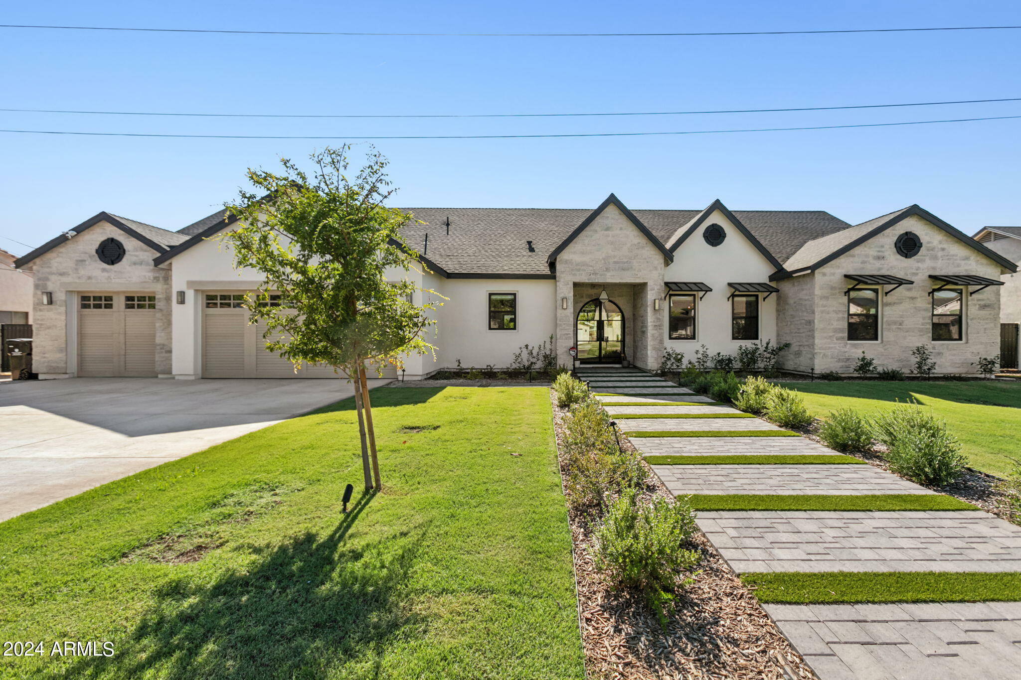 Property Photo: 4424 N 38th Street AZ 85018