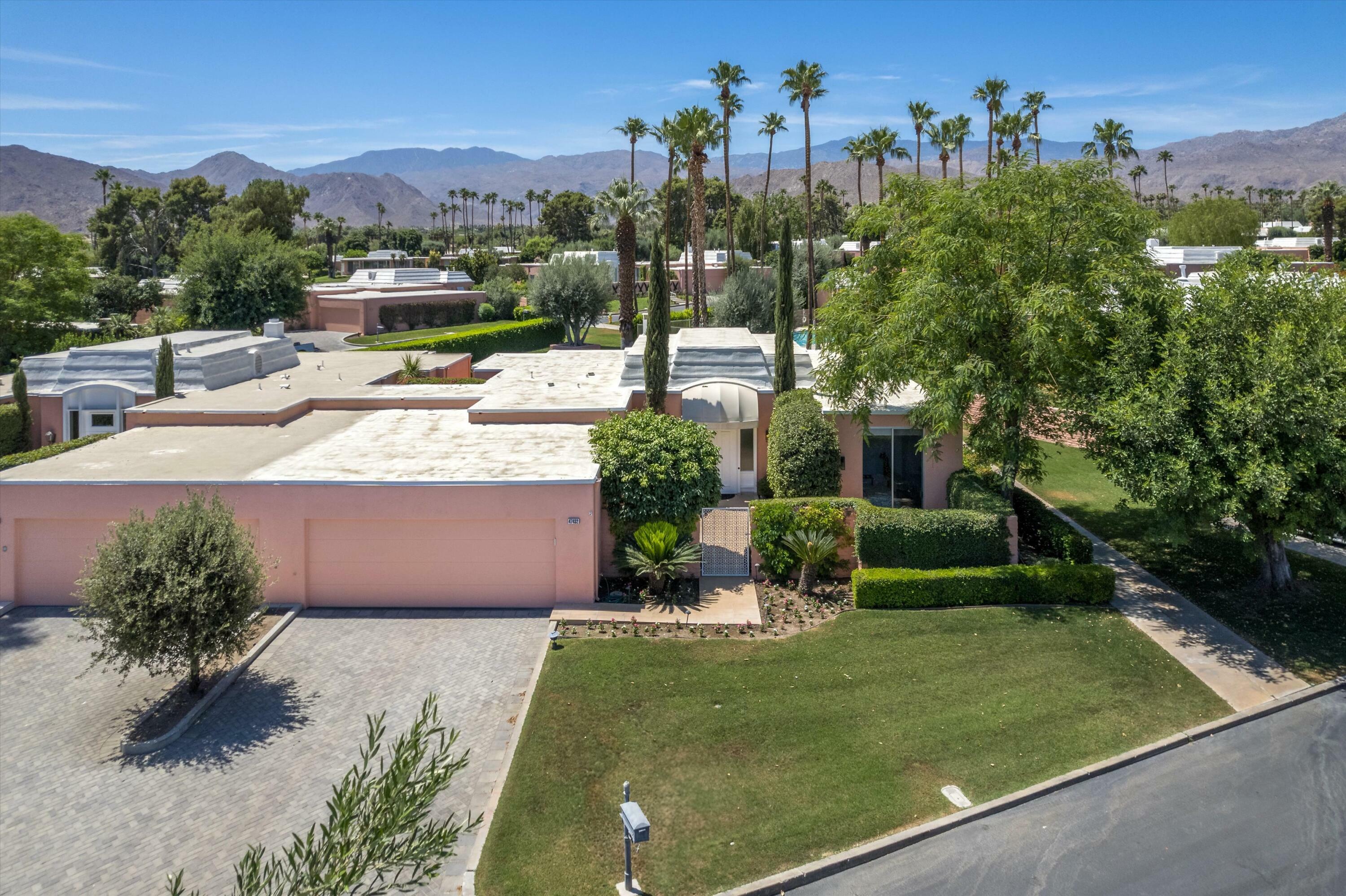 47432 Medina Drive W  Palm Desert CA 92260 photo