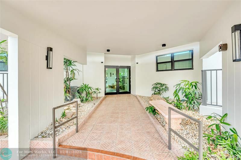 Property Photo:  1000 River Reach Dr 209  FL 33315 