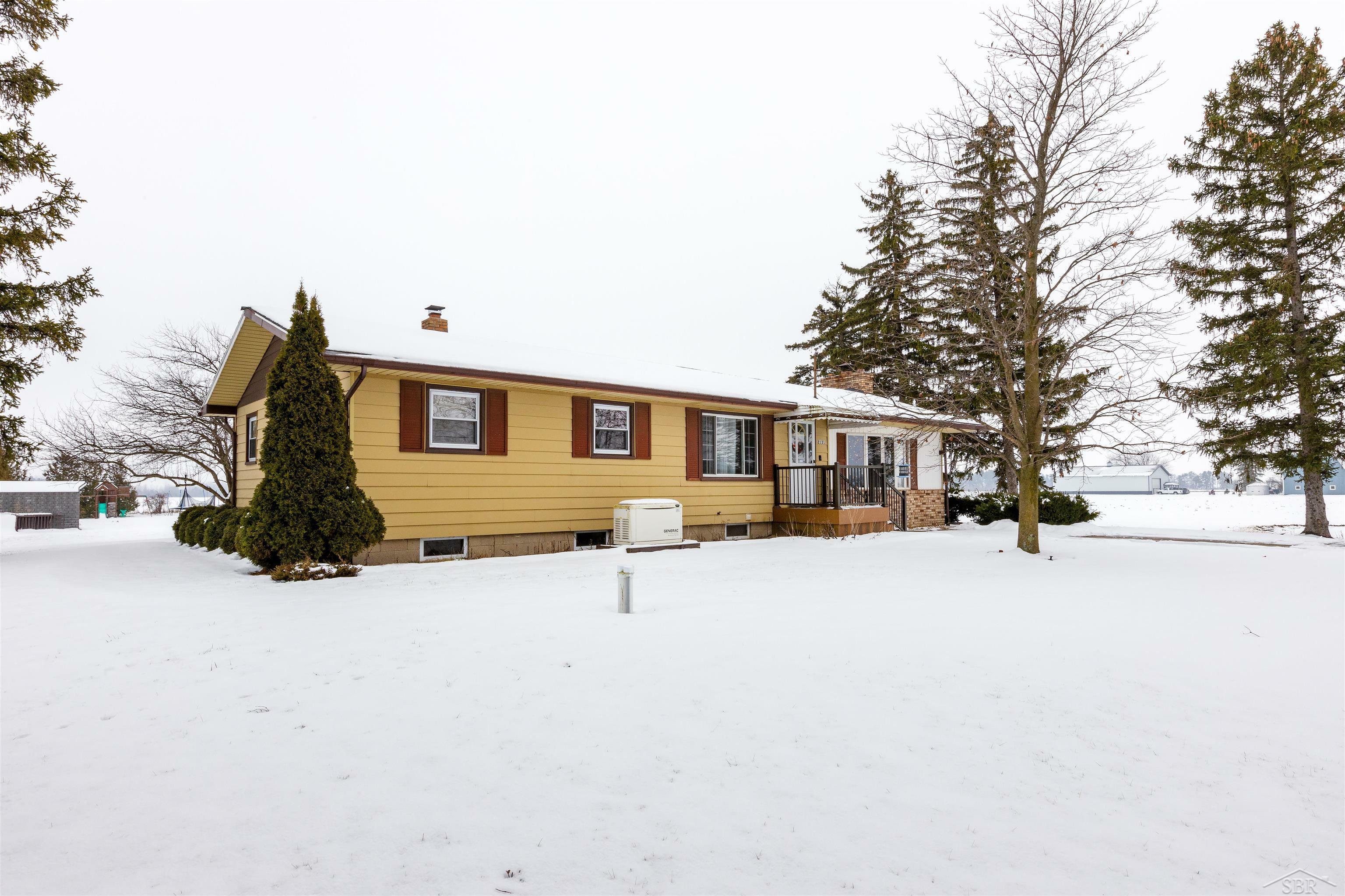 Property Photo:  2131 S Carter Road  MI 48642 