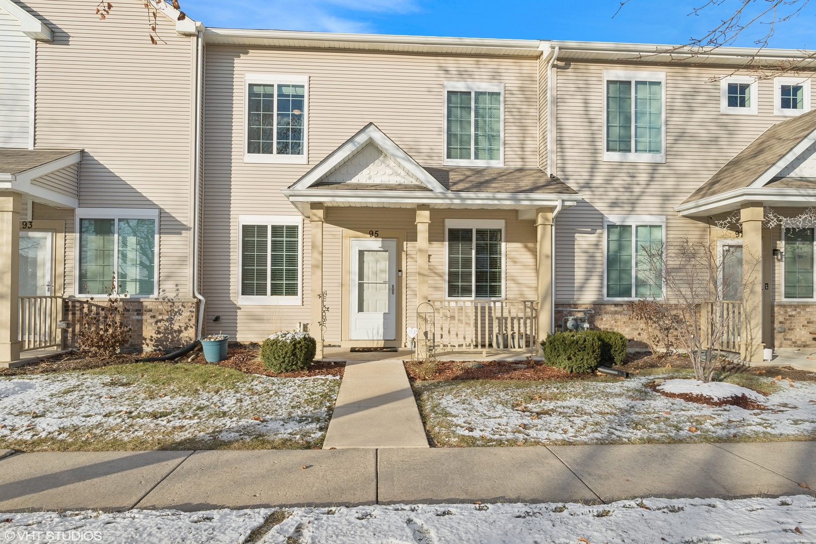 Property Photo:  95 Strawflower Court  IL 60446 