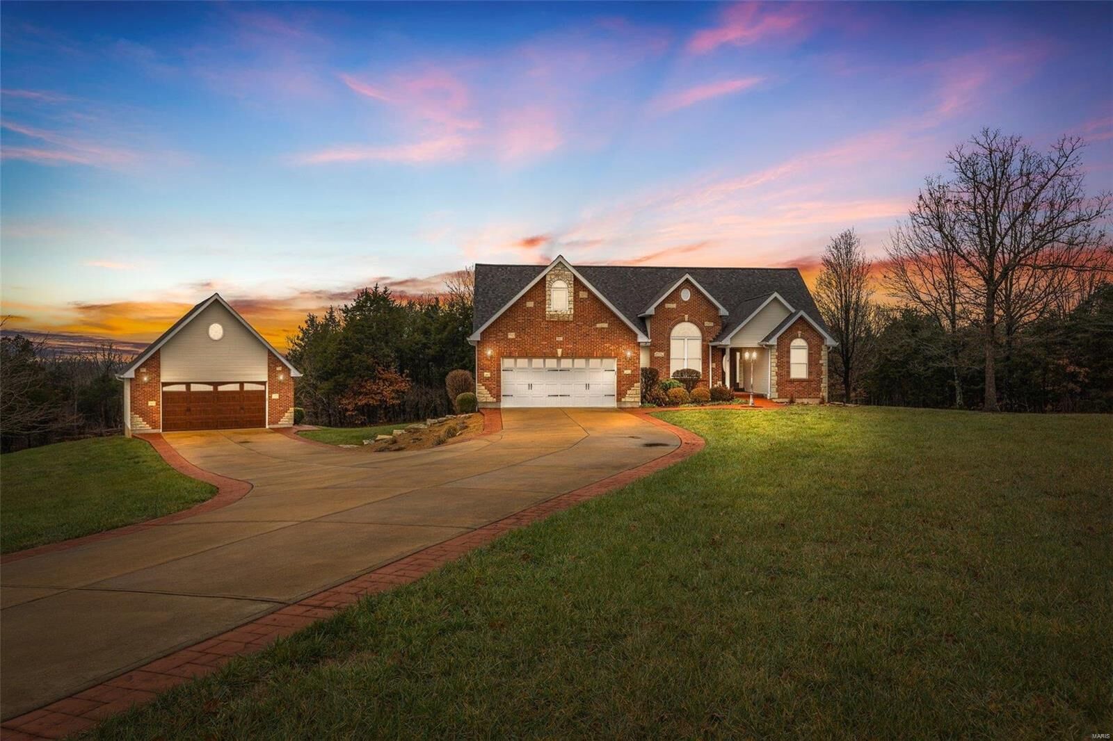 Property Photo: 301 Woodsorrel Drive MO 63050