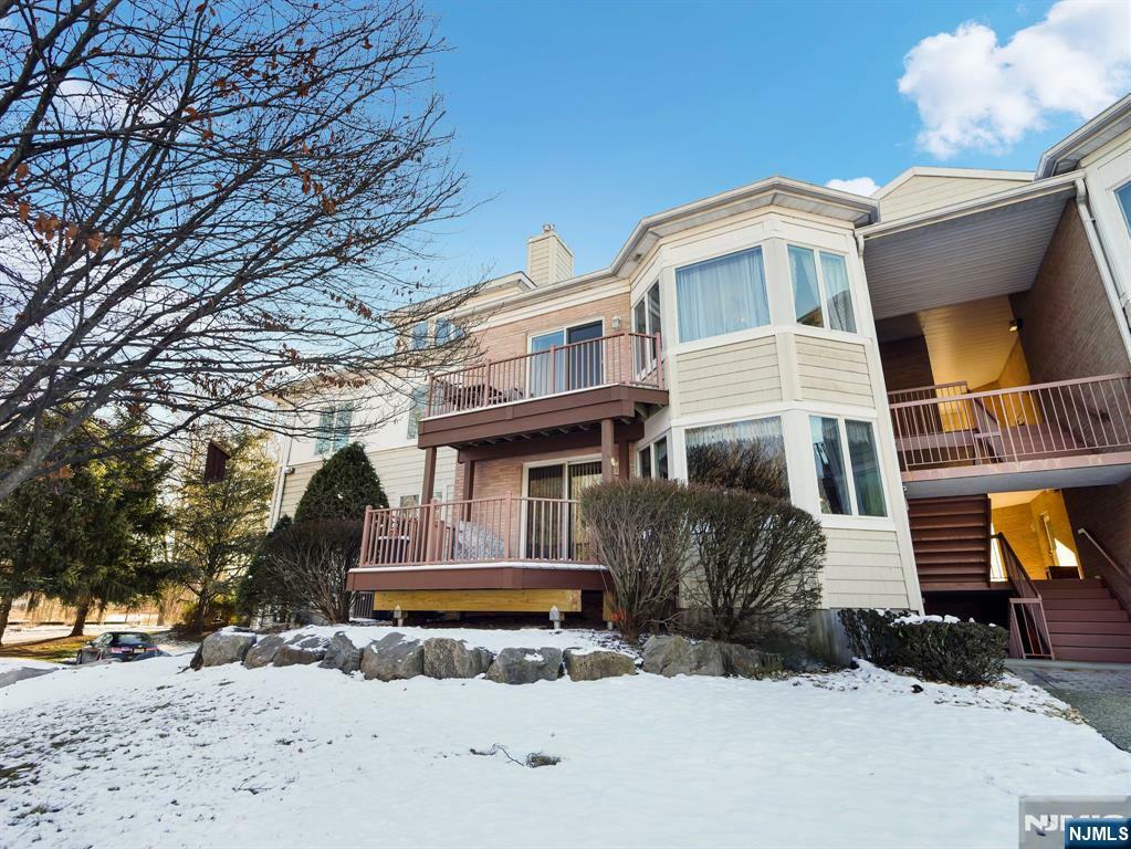 Property Photo:  69 Turnberry Road 6  NJ 07424 