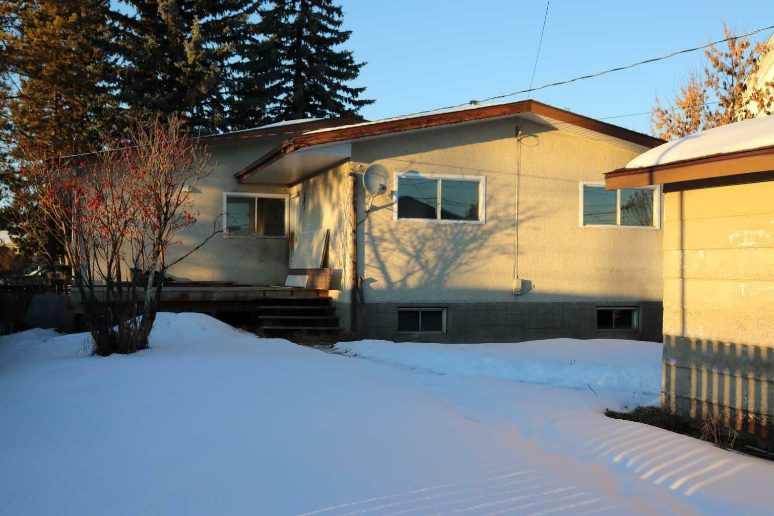 Property Photo:  4909 6 Avenue  AB T7E 1K8 