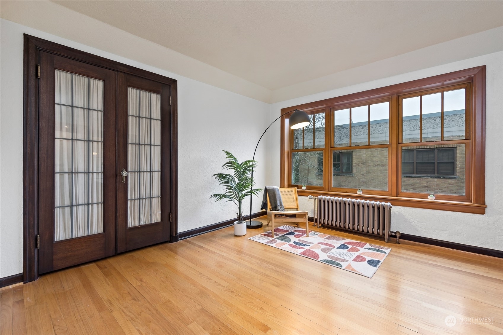 Property Photo: 519 W Roy Street 402 WA 98119
