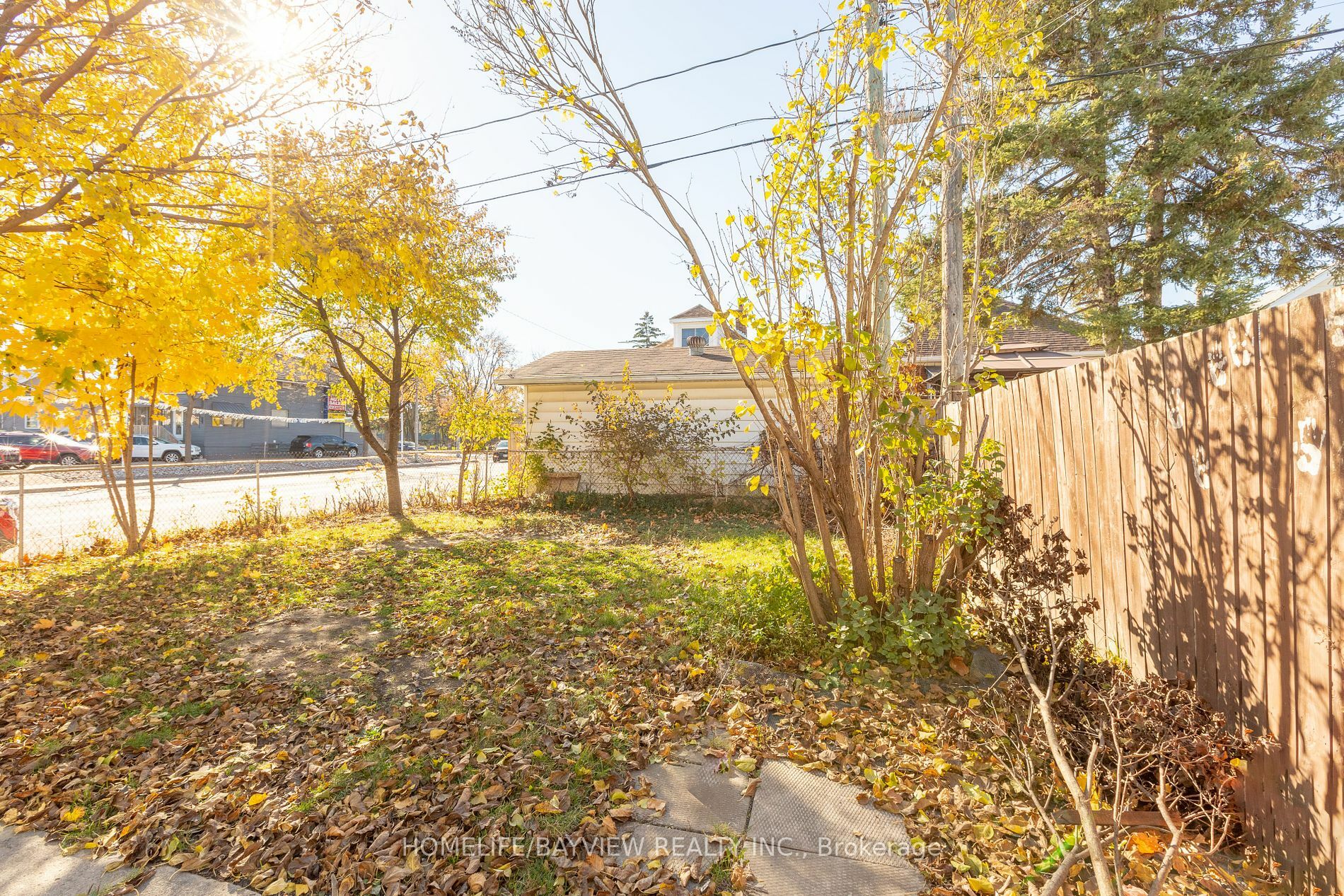 Property Photo:  1343 Lillian Ave N  ON N8X 4A4 