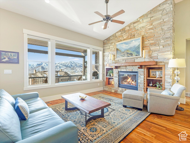 Property Photo: 1628 E Viewside Cir UT 84036