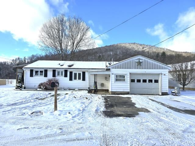 Property Photo: 2122 Dunns Eddy Road PA 16371