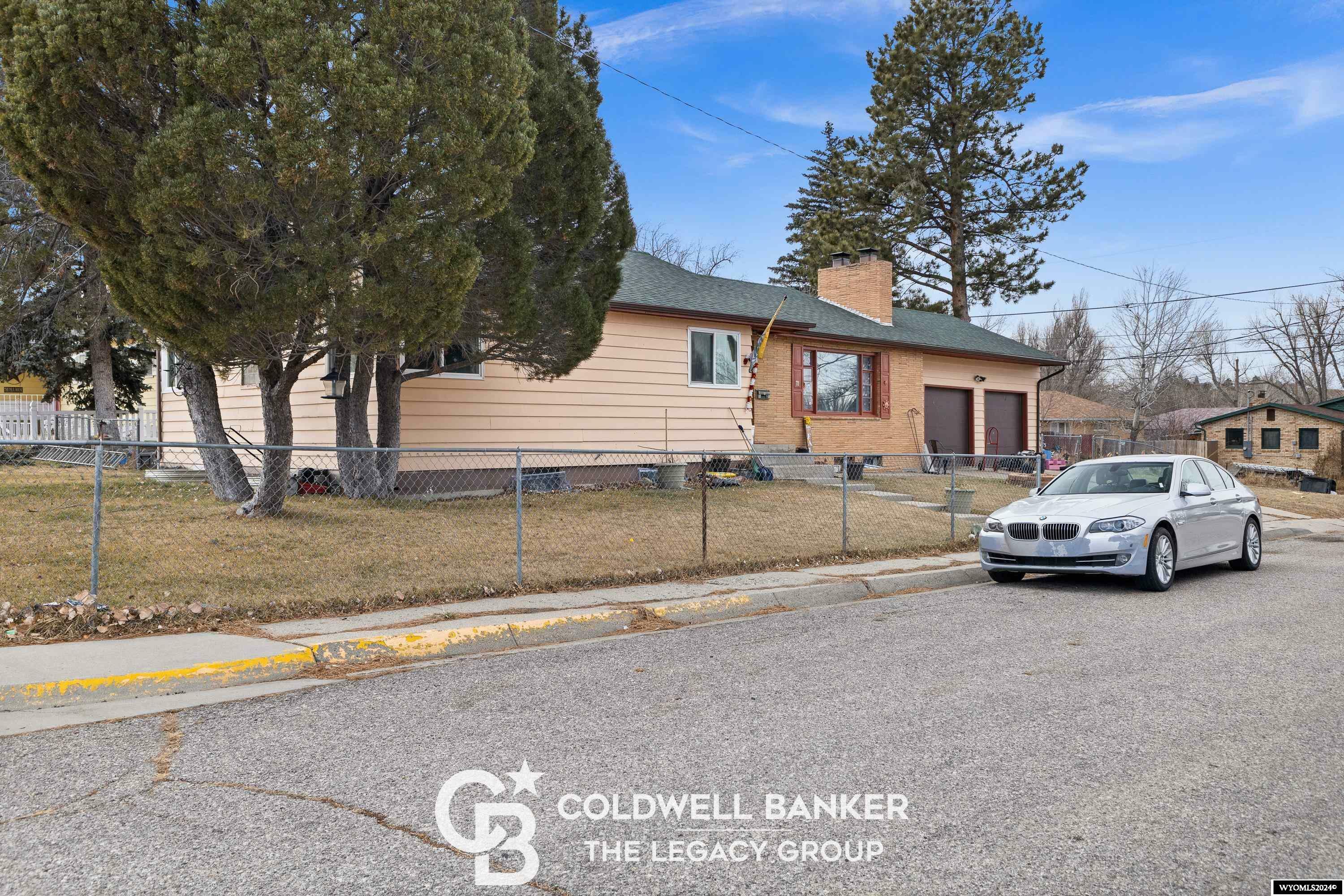 Property Photo:  711 W 20th Street  WY 82601 