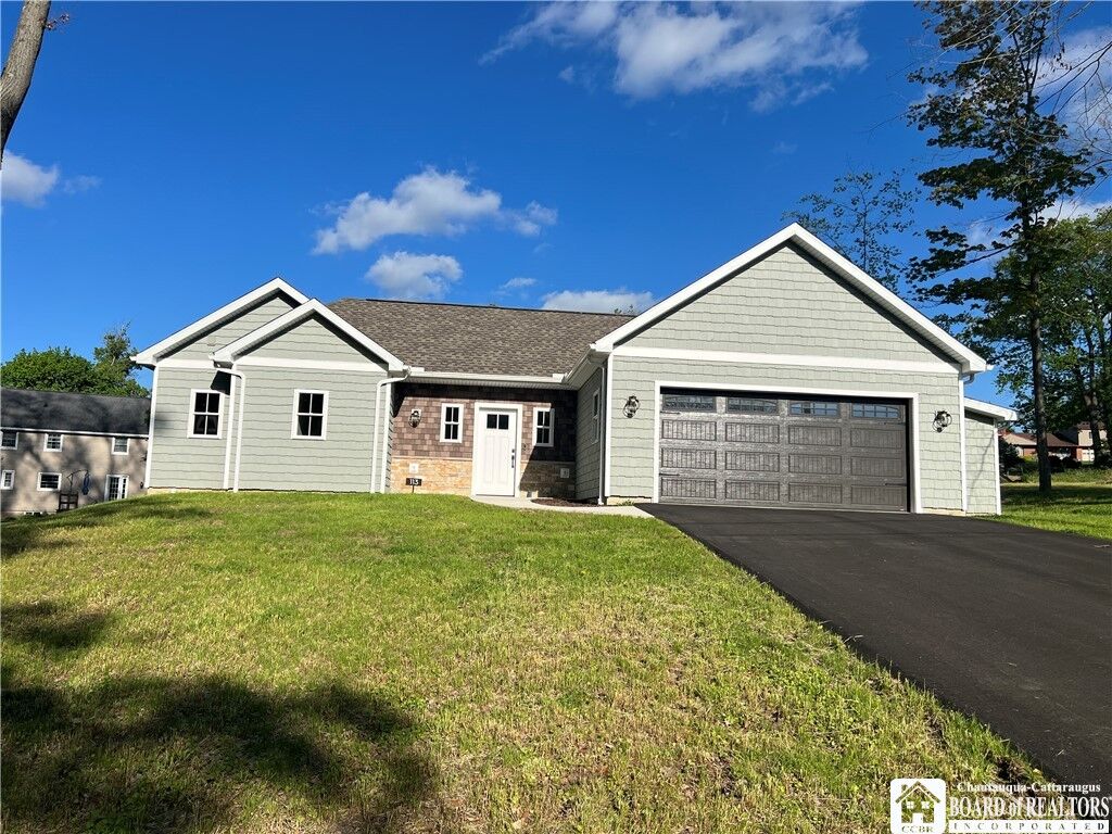 Property Photo:  113 Warwick Road  NY 14701 