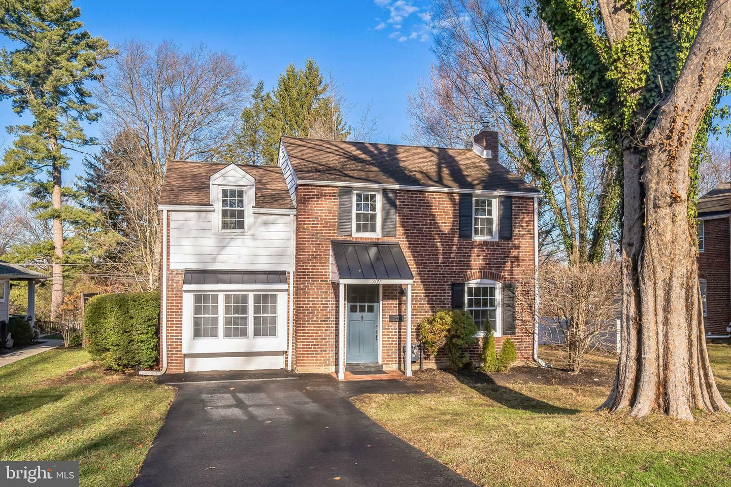 Property Photo:  209 Glendalough  PA 19038 