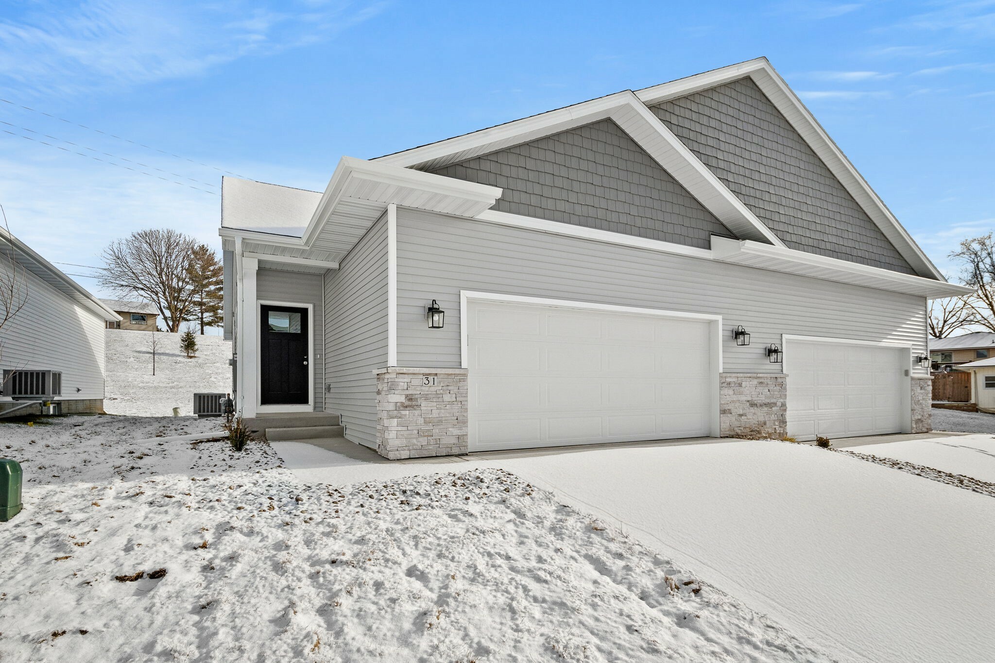 Property Photo:  31 Keeneland Court  IA 50327 