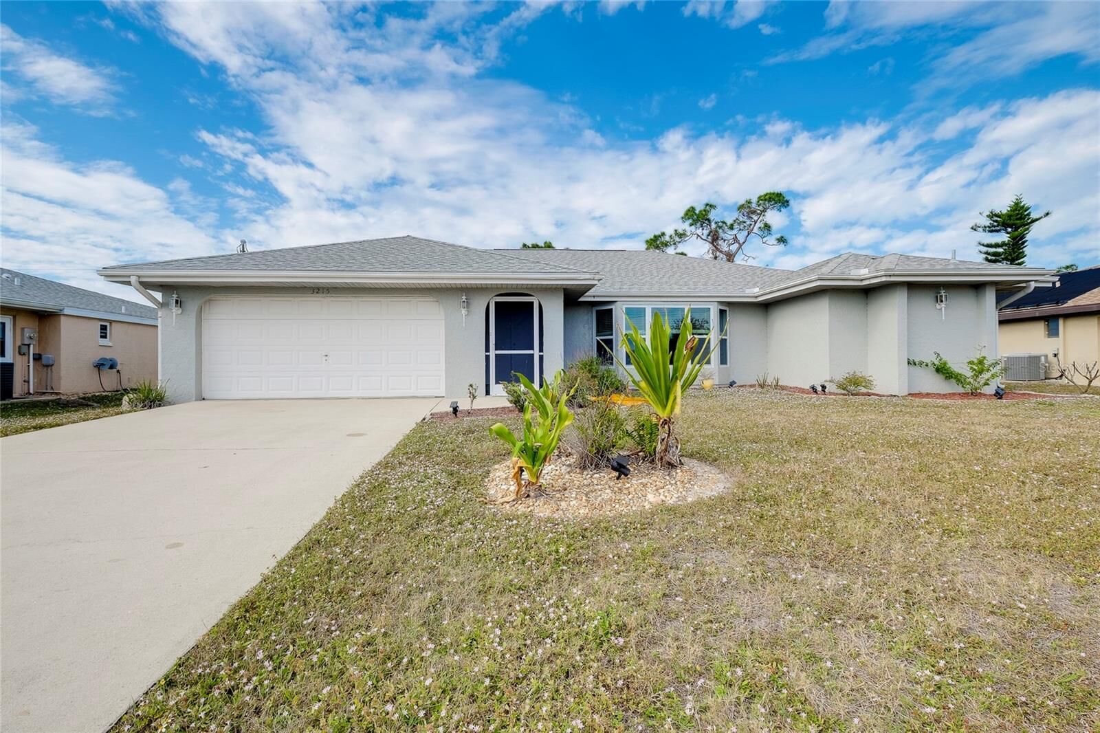 Property Photo:  3215 Lake View Boulevard  FL 33948 