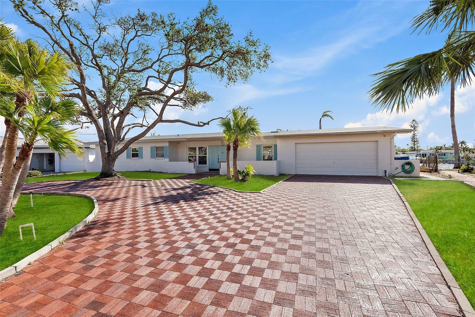 Property Photo:  485 41st Avenue  FL 33706 