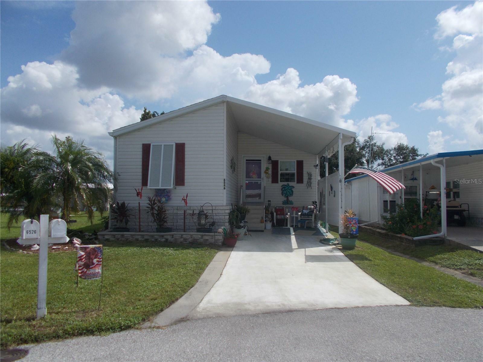 Property Photo:  6546 Greenview Court  FL 34287 