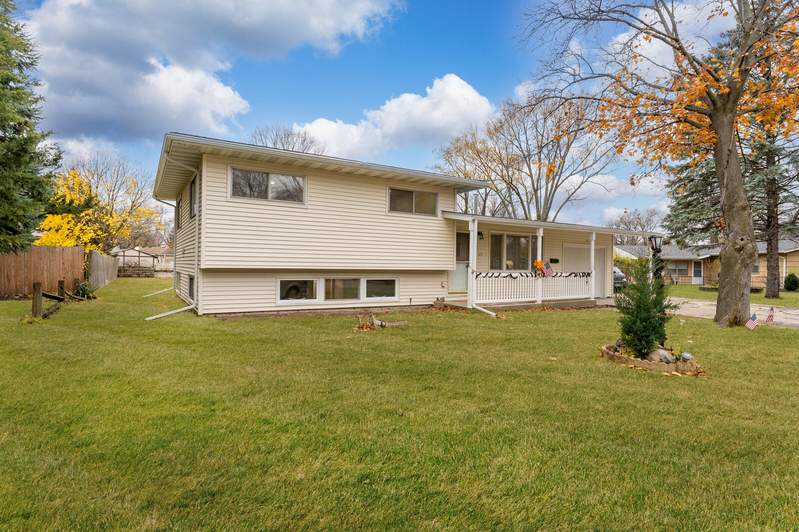 Property Photo:  45 S Bereman Road  IL 60538 