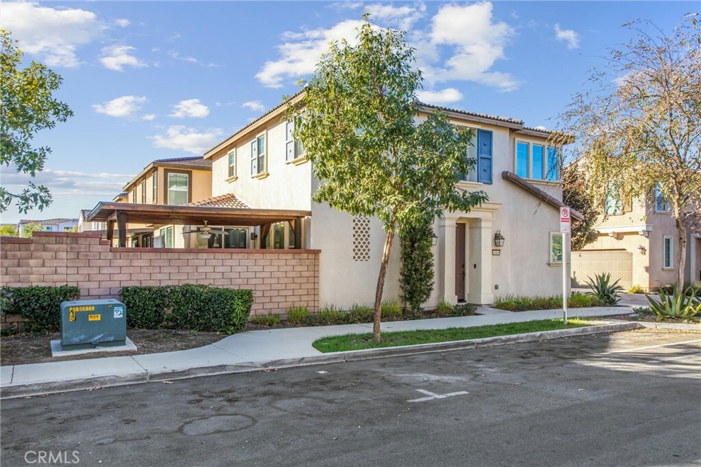 Property Photo:  30469 Village Knoll Dr  CA 92584 