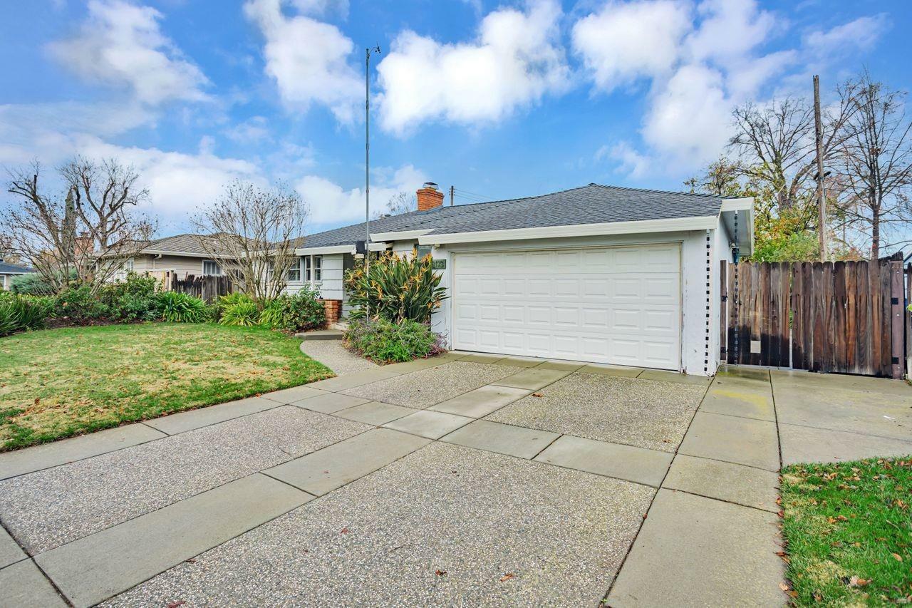 Property Photo:  2173 23rd Avenue  CA 95822 