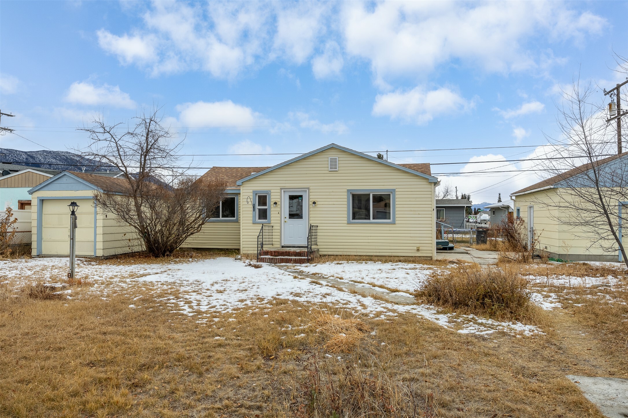 Property Photo:  2512 Elm Street  MT 59701 