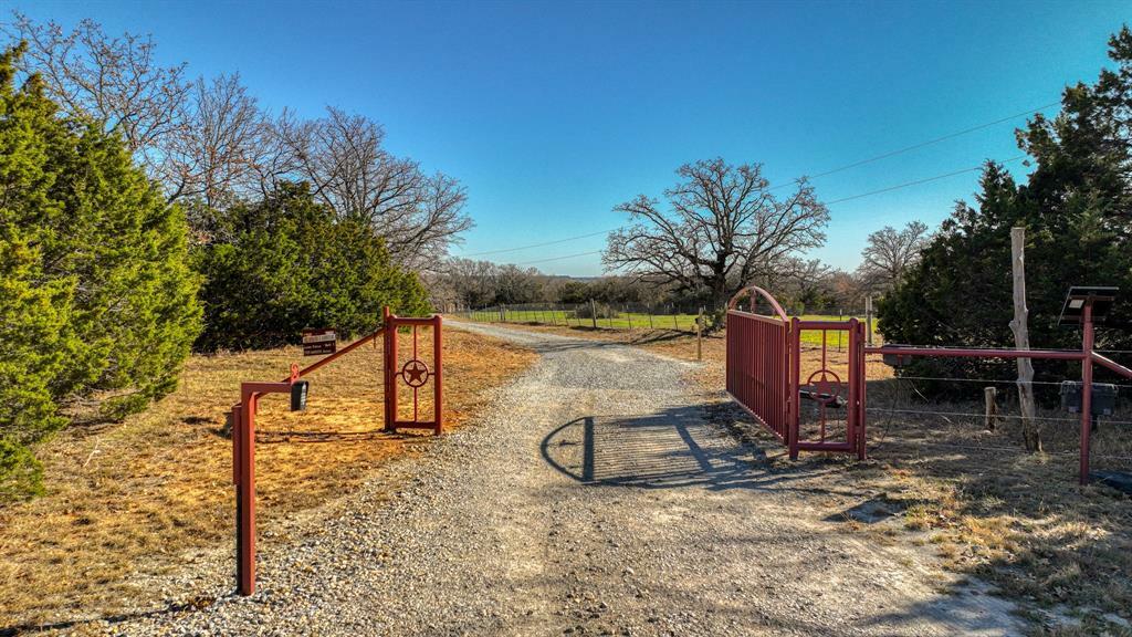 Property Photo:  10537 Lone Star Road  TX 76088 