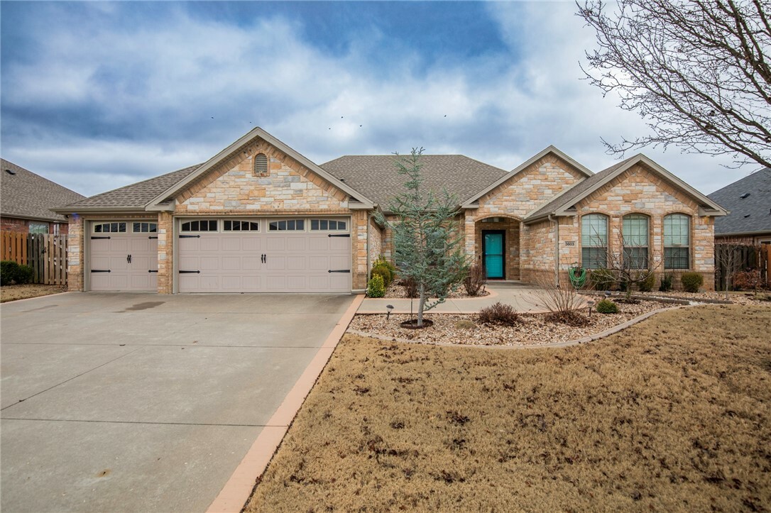 Property Photo:  3603 SW Windy Way  AR 72713 