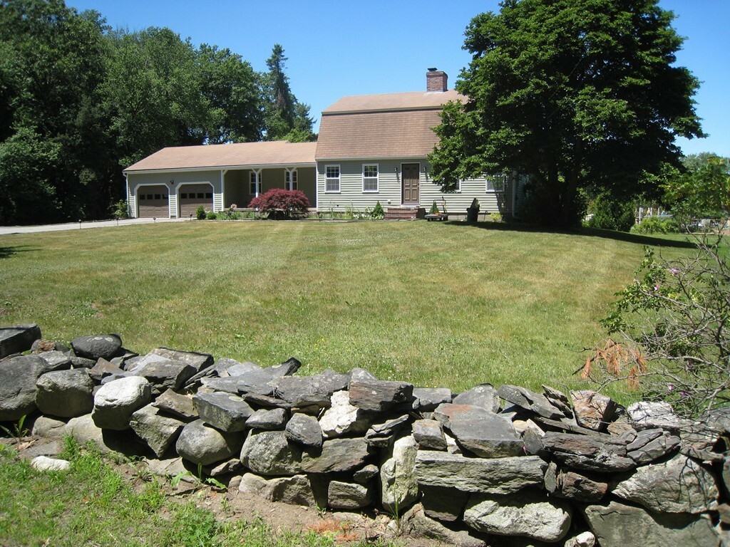 Property Photo:  11 Richardson Road  MA 01863 