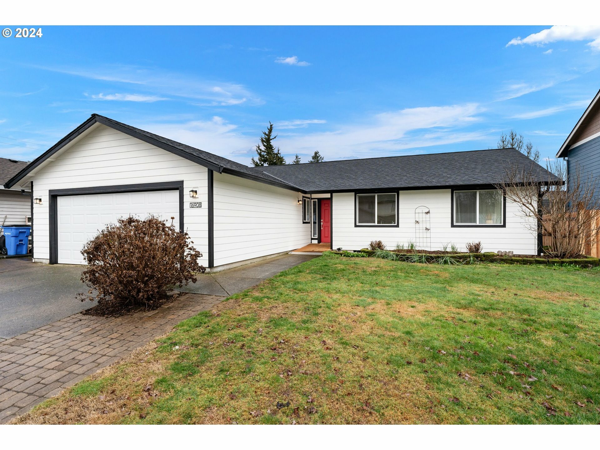 Property Photo:  16908 NE 21st St  WA 98684 