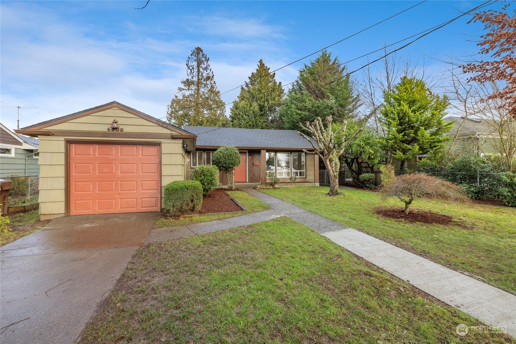 Property Photo:  4609 N 11th  WA 98406 