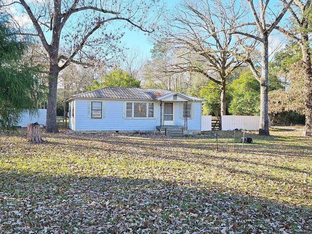 Property Photo:  3605 Oliver Dr  GA 31721 