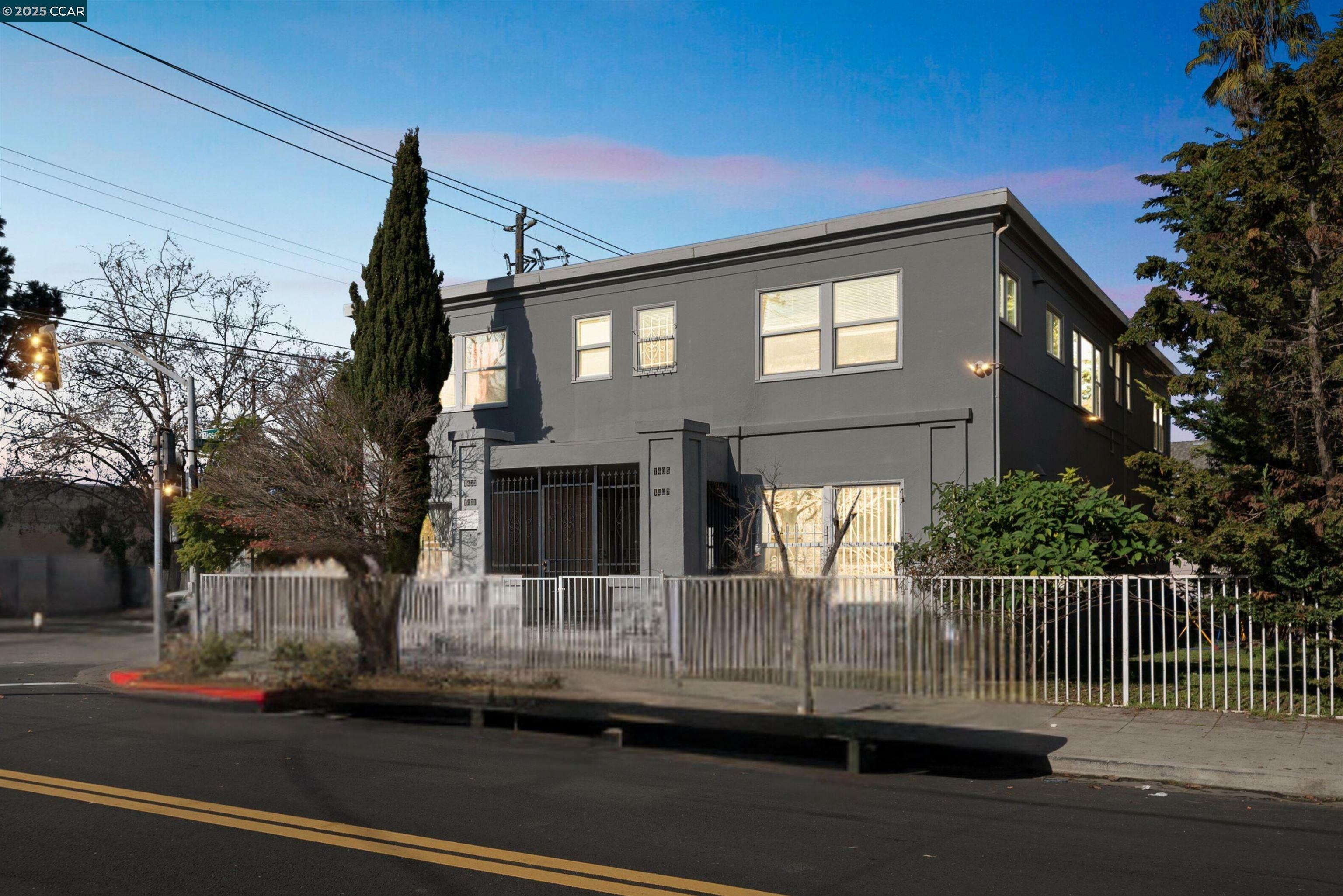 Property Photo:  1401 Bissell Ave  CA 94801 