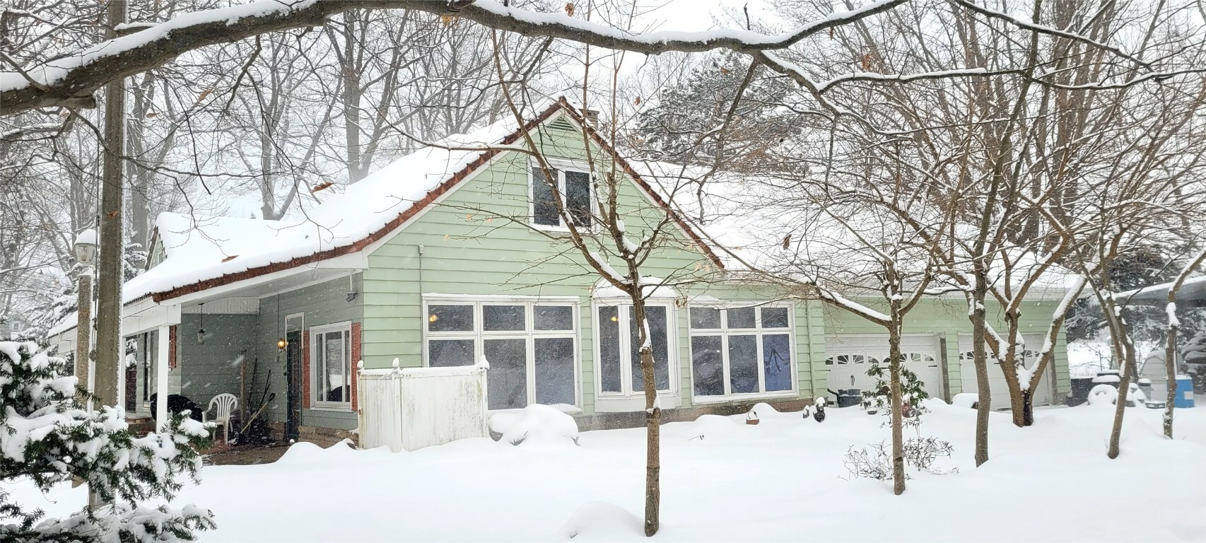 Property Photo:  1004 Oregon Avenue  PA 16505 