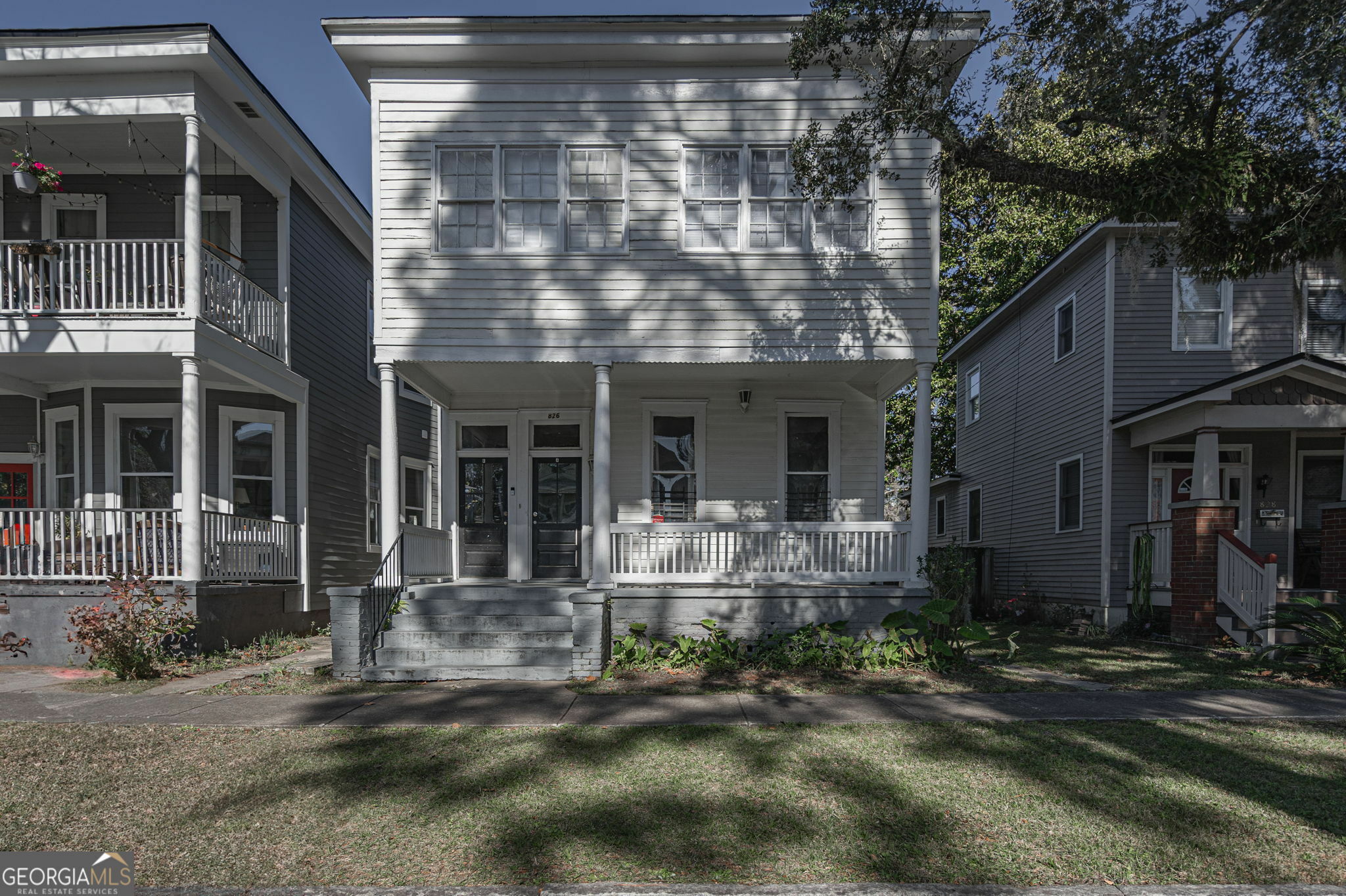 Property Photo: 826 E Duffy Street GA 31401