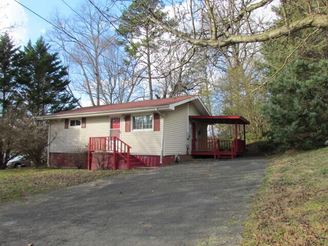 Property Photo: 325 Cove Trail TN 37397