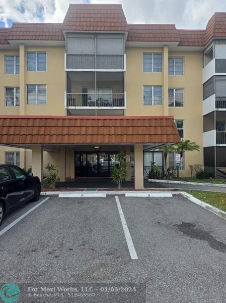 Property Photo: 4152 Inverrary Dr 305 FL 33319