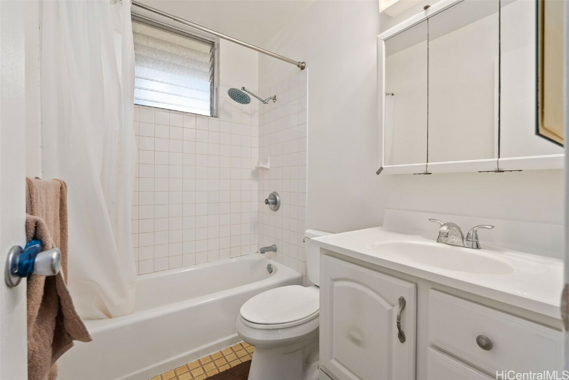 Property Photo:  1036 Green Street 304  HI 96822 