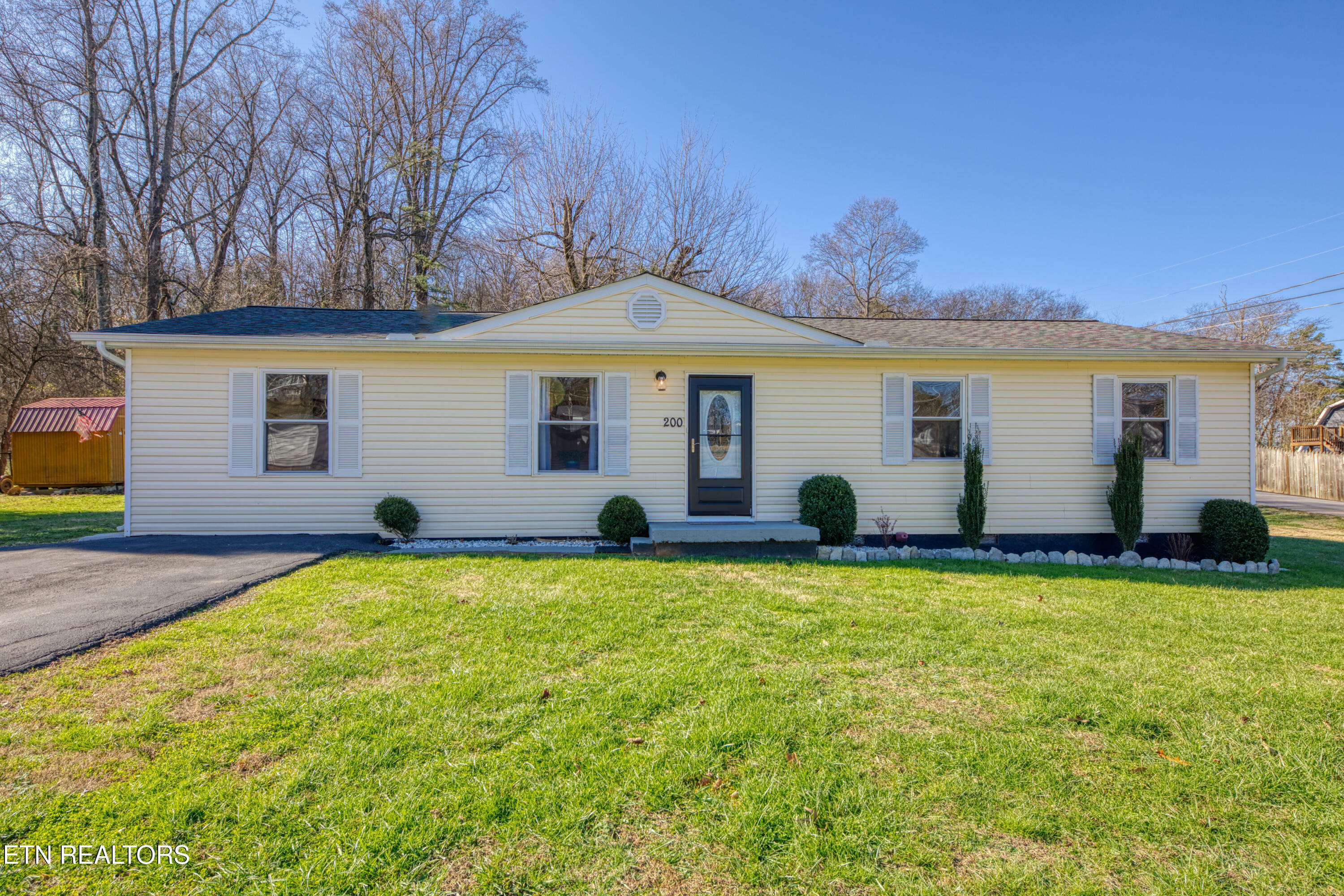 Property Photo:  200 Cox Rd  TN 37774 