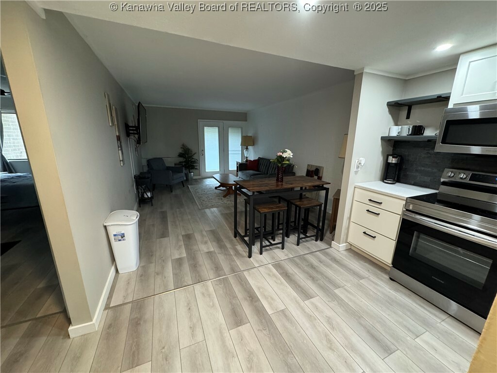 Property Photo: 2106 Kanawha Boulevard E 225 WV 25311