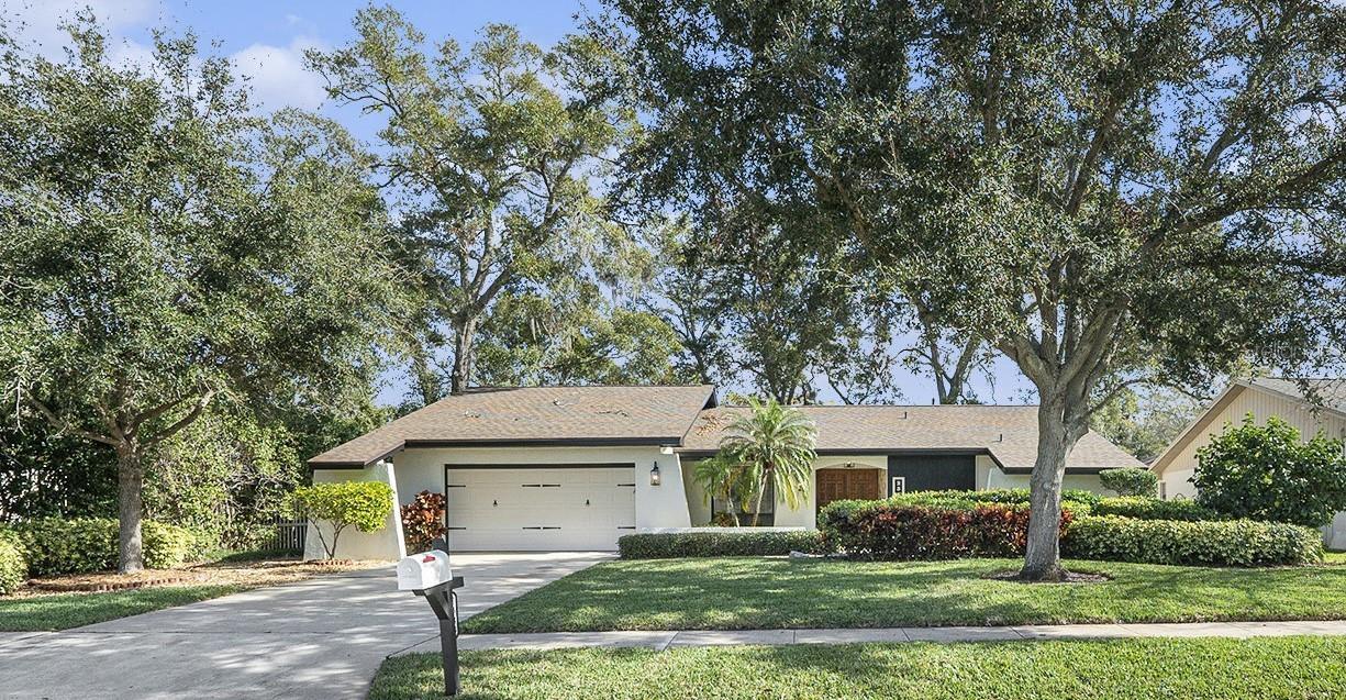 Property Photo: 2383 Indian Trail E FL 34683